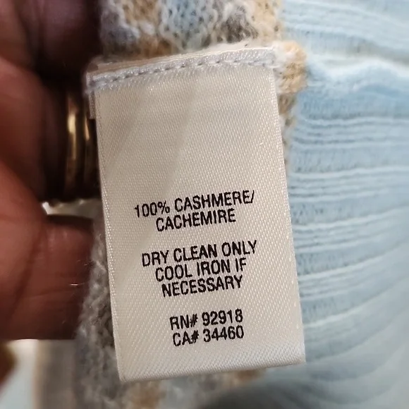 Juicy Couture 100% Cashmere Sweater Vest Ribbed Cream,Blue, Tan Knit Sleeveless - Picture 10 of 10